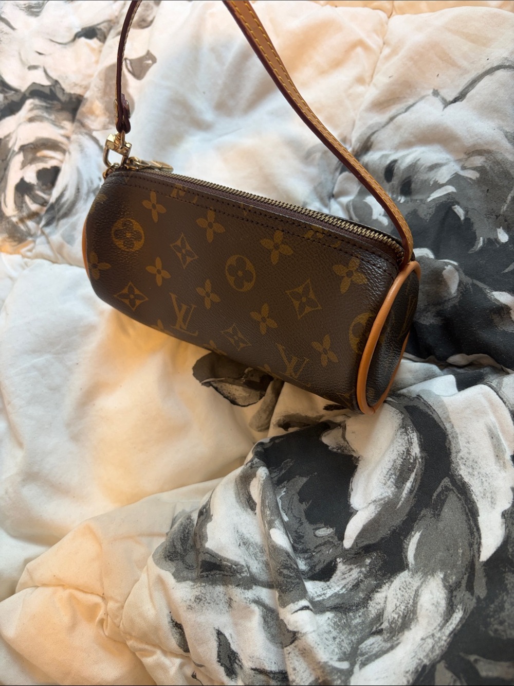Non Signe LV Monogram Papillon Mini 
Pochette Bag